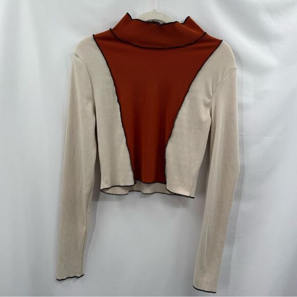 Cider Cropped Ribbed Colorblock Mock Neck Long Sleeve in Cream/Rust/Black | XL - Picture 2 of 6